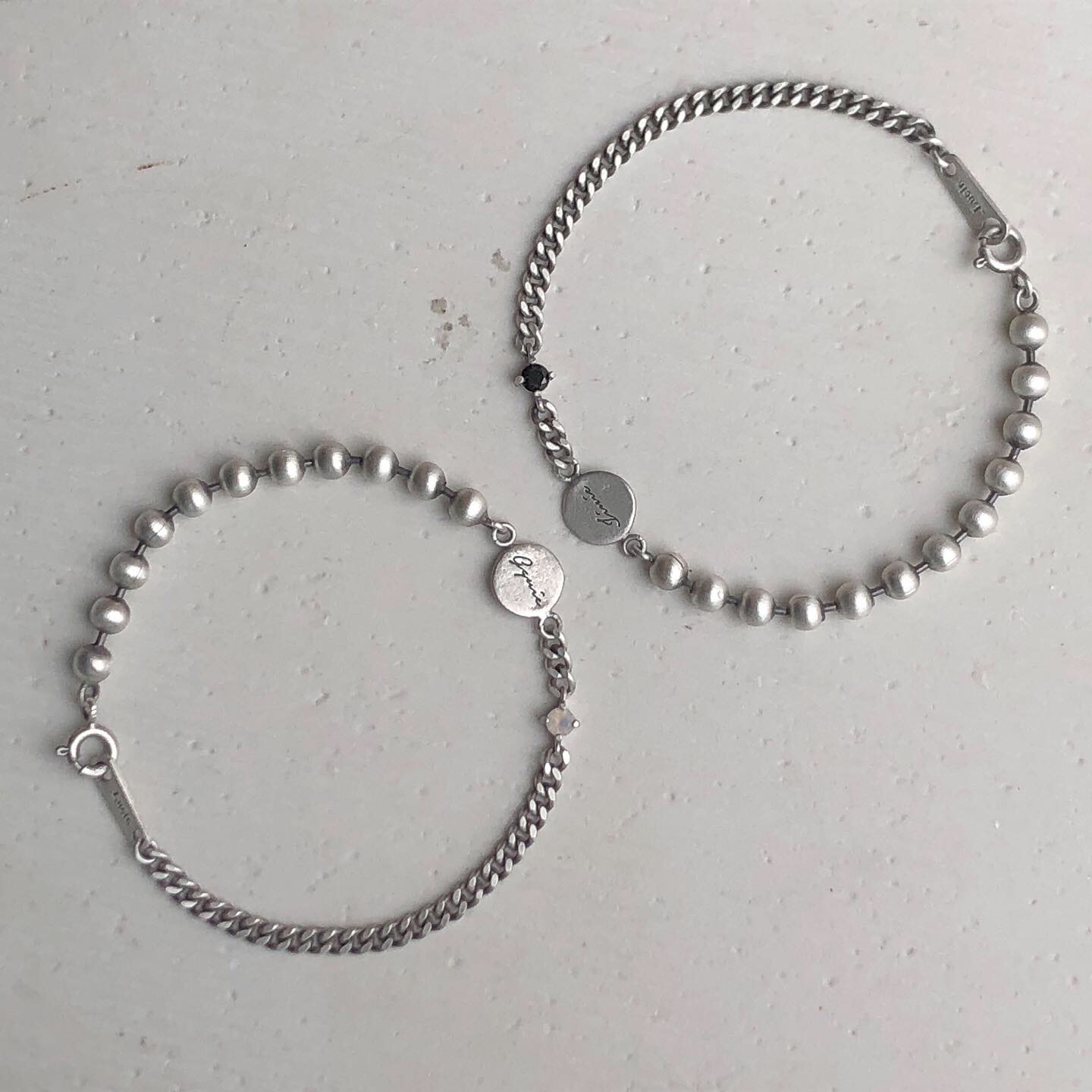 Mix chain Bracelet (Round pendant)